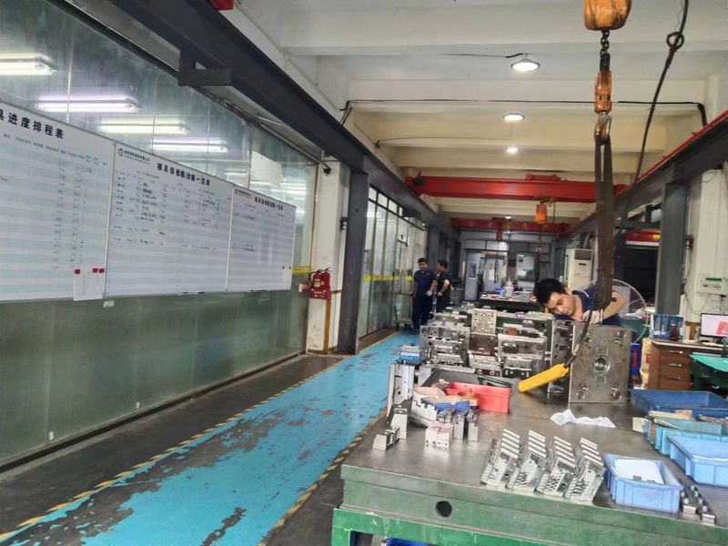 Dongguan JoonPang Plastic Mold Co., Ltd. productielijn van de fabrikant